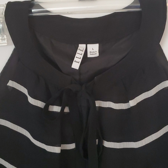 Sleeveless top - Picture 2 of 4